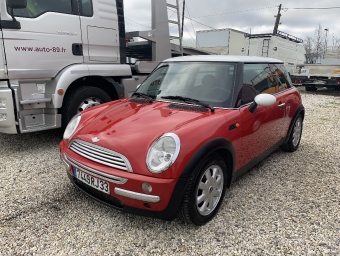 <strong>MINI MINI</strong><br/>1.6i 90ch ONE