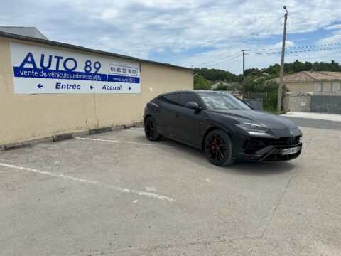 LAMBORGHINI – URUS – Tout-Terrain – Essence sans plomb – Noir